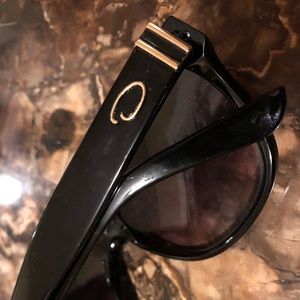 Oscar de la renta sunglasses